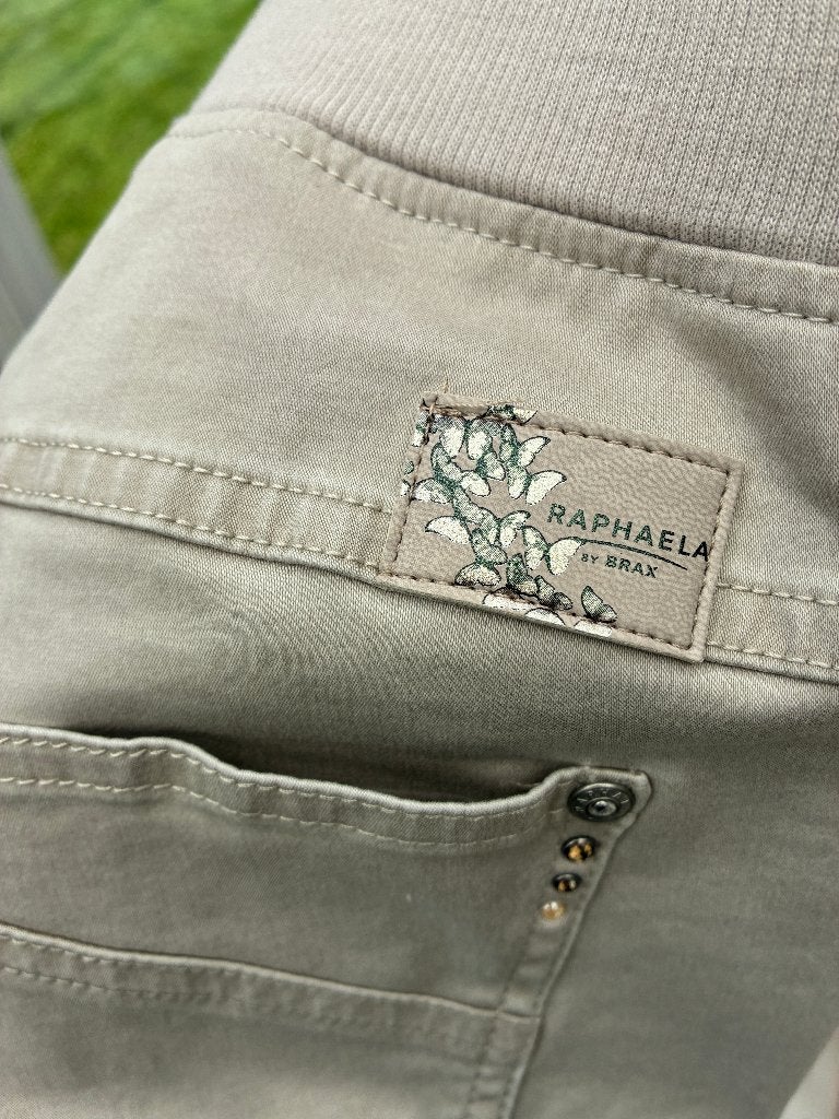 Damesbroek Brax (Raphaela slim) maat 38, Brax, Beige, Zo goed als nieuw, Lang