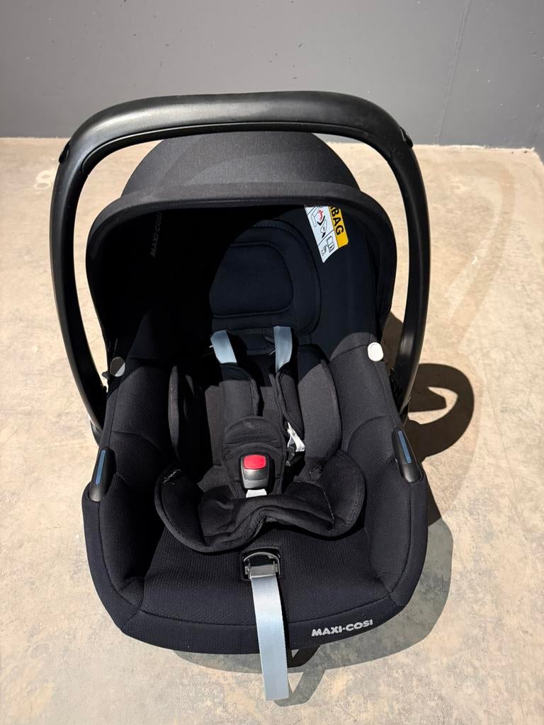 Maxi Cosi Cabriofix + 2 isofixen, Ophalen, Gebruikt, Maxi-Cosi, Isofix