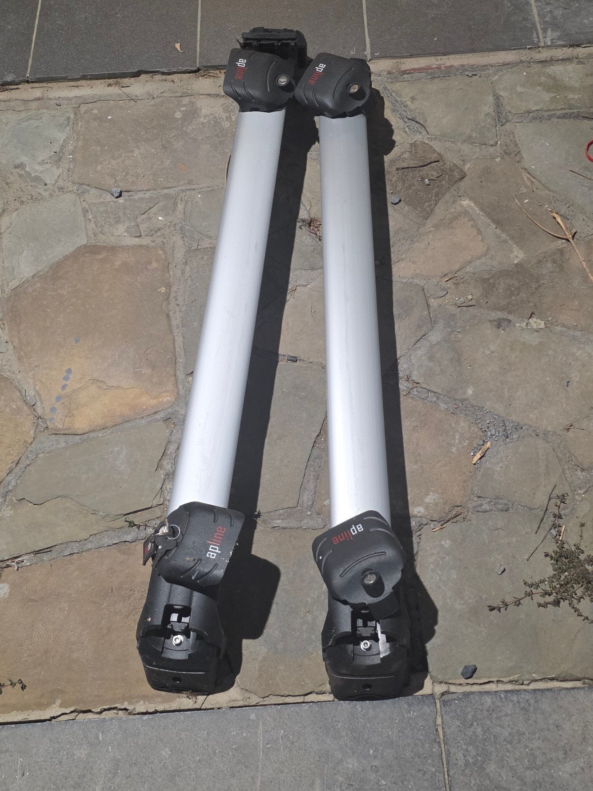 barres de toit seat LEON ST 2024 avec barres latérales., Comme neuf
