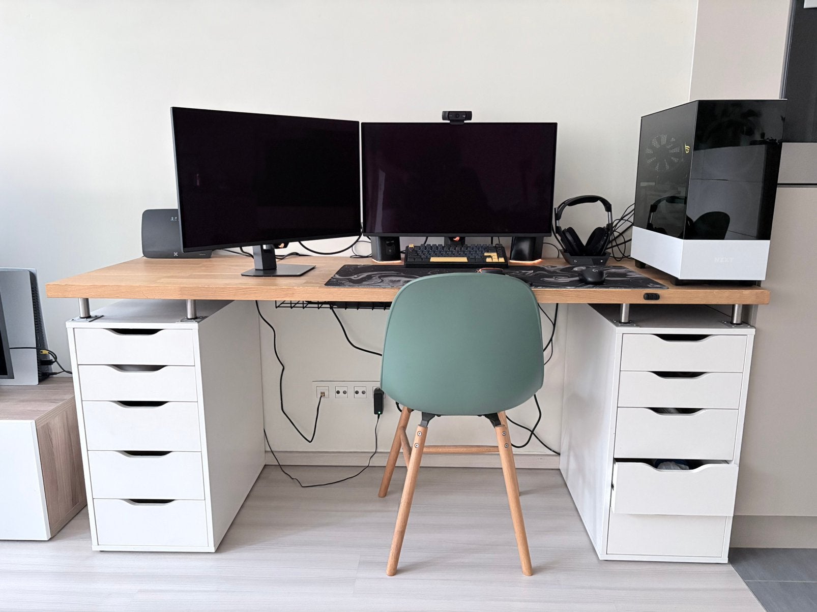 Desk & Ikea drawers, Goulotte de câbles, Enlèvement, Utilisé, IKEA