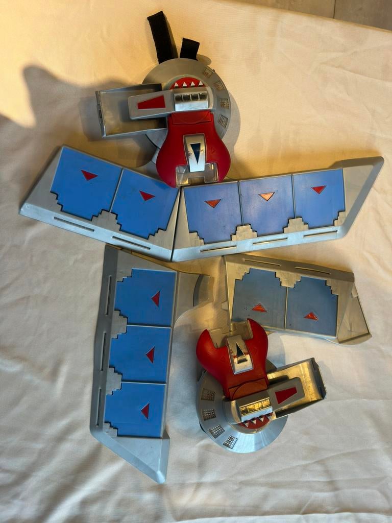 2 x dual Disk Yu-Gi-Oh, Hobby & Loisirs créatifs, Jeux de cartes à collectionner | Yu-gi-Oh!, Enlèvement, Comme neuf