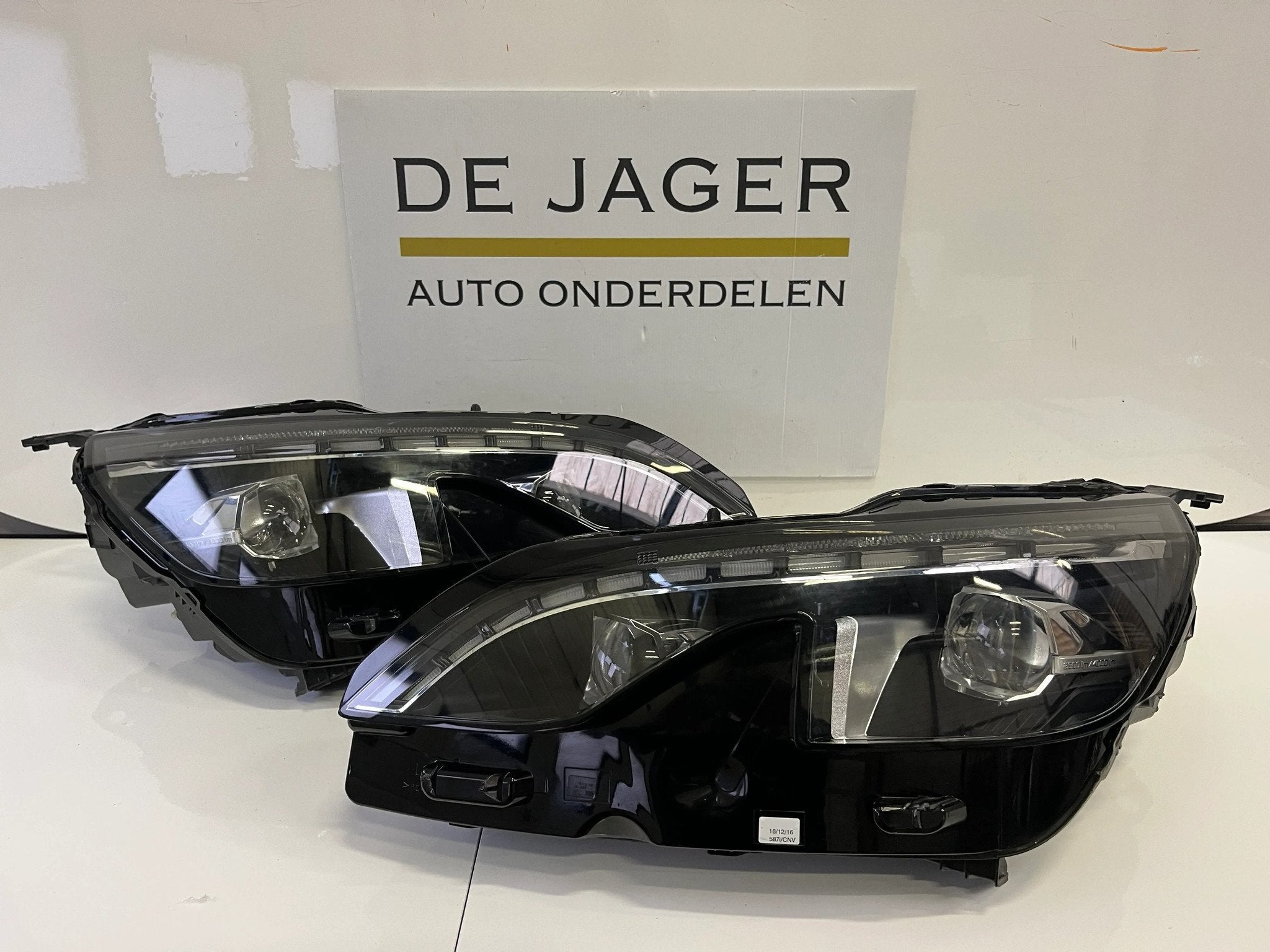 PEUGEOT 3008 5008 KIT PHARES FULL LED GT GAUCHE DROITE, Taurusavenue 1
2132 LS  Hoofddorp, NL, Contact.group@renault.com, Stellantis N.V.