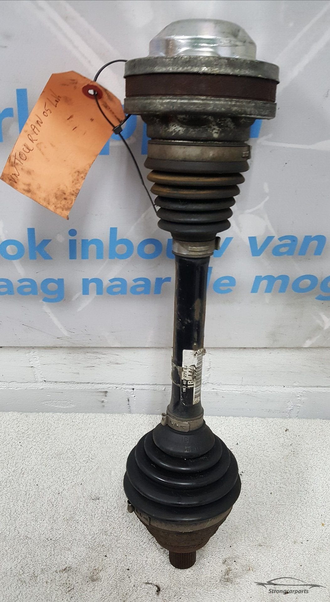 Aandrijfas VW Touran 2.0tdi links voor.  1K0407271BJ, Volkswagen, -, Utilisé, -