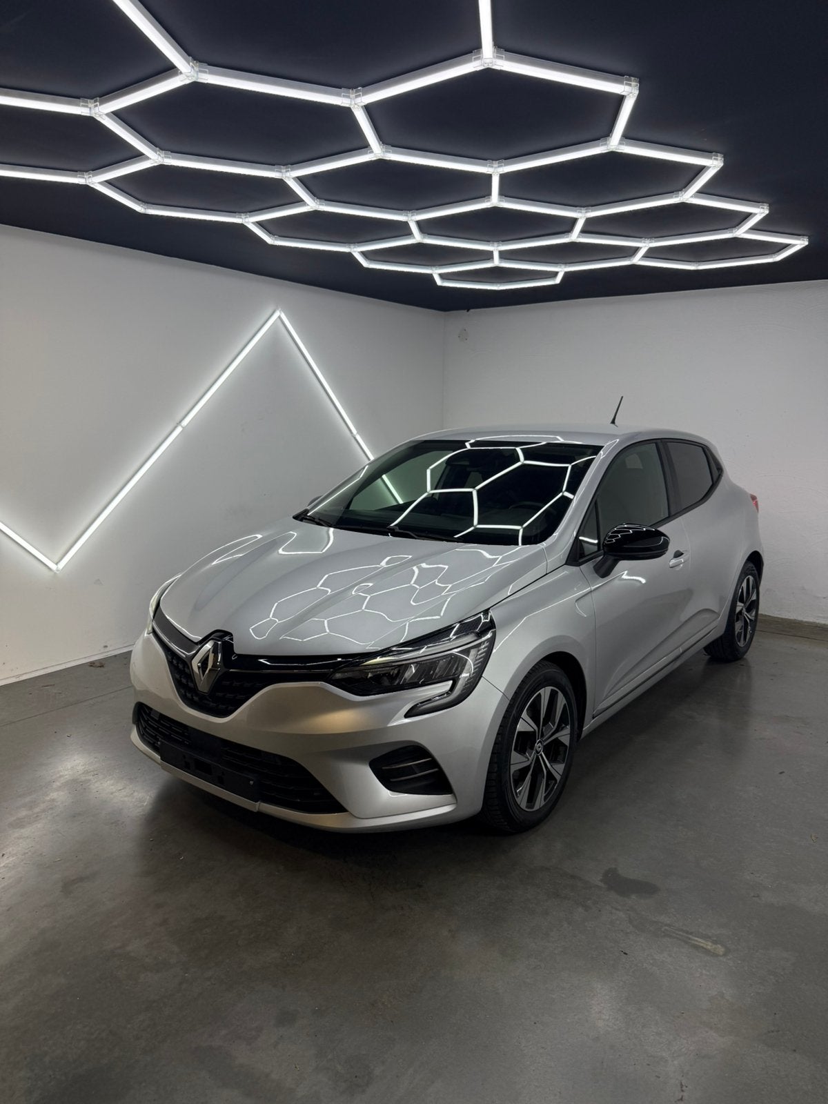 Renault Clio | 2023 | SEULEMENT 73 344 KM | GARANTIE D'UN AN, Autos, Argent ou Gris, Achat, Euro 6, Entreprise