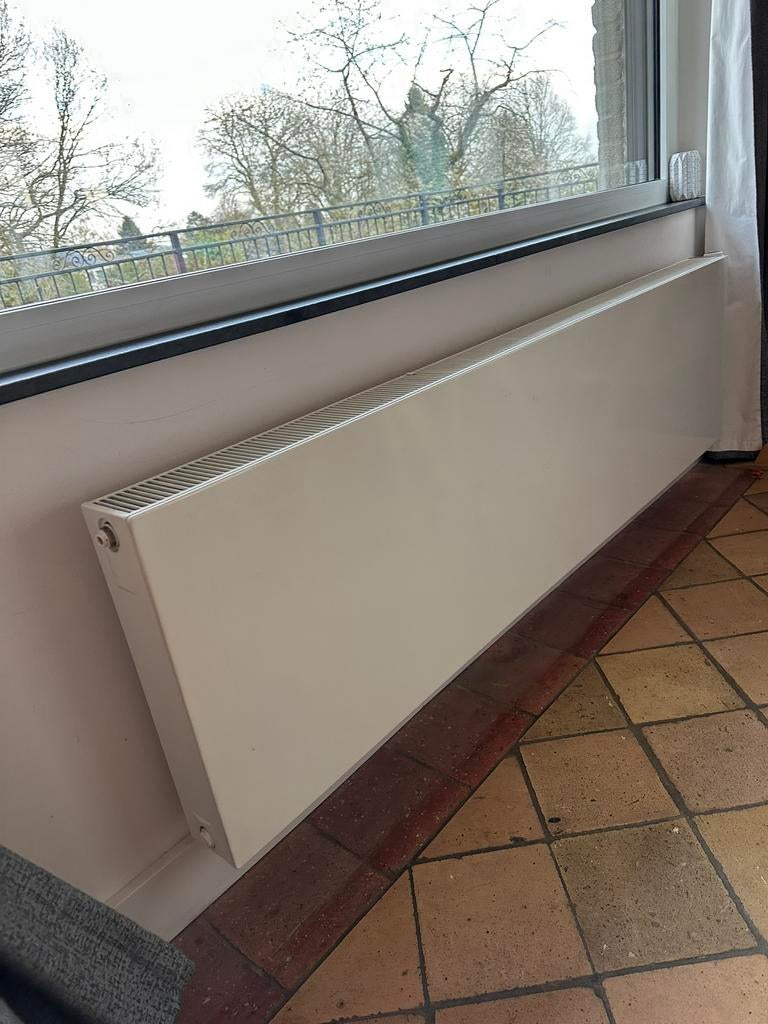 Radiateur longueur 180, Ophalen, Zo goed als nieuw, Radiator