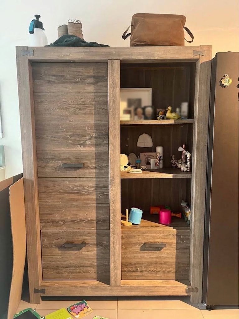 Dressoir & Barkast, Enlèvement, Utilisé