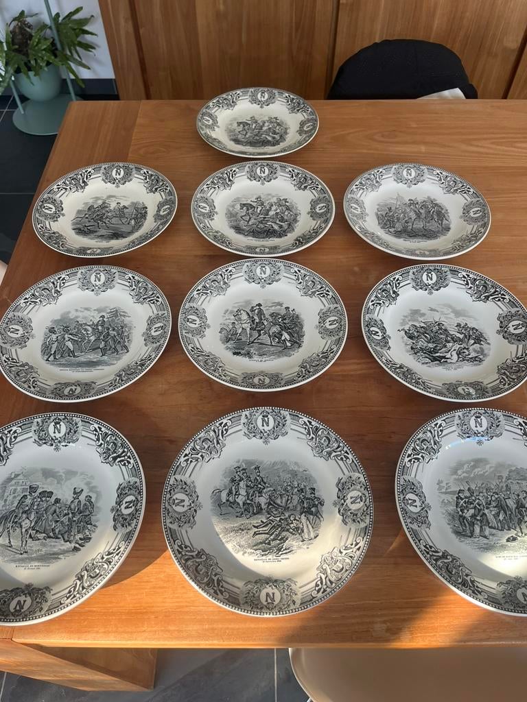 10 Assiettes BOCH NAPOLEON, Enlèvement ou Envoi
