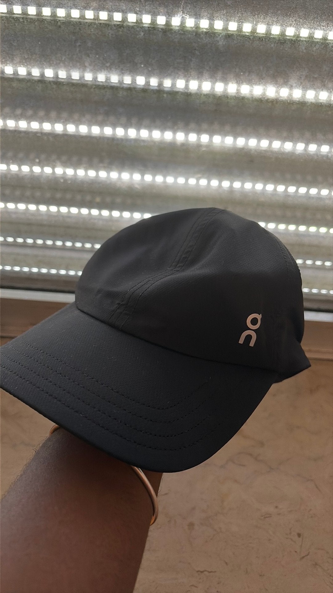 Chapeau Oncloud, Enlèvement ou Envoi, Comme neuf, One size fits all, Casquette