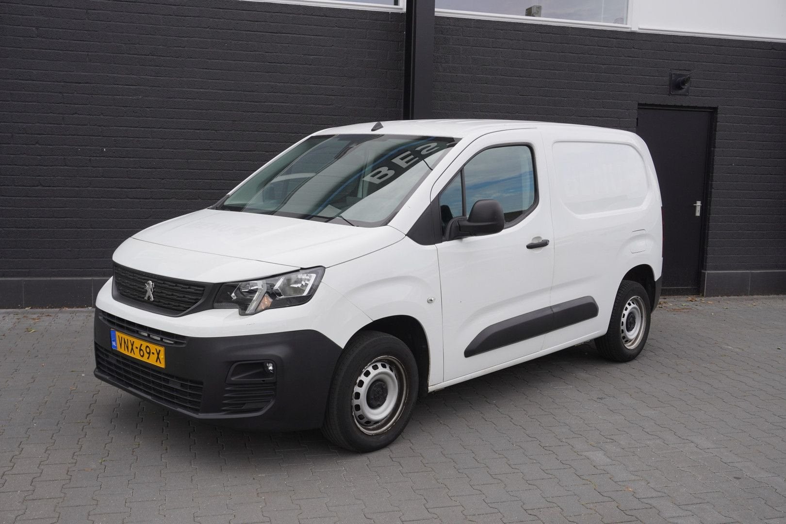 Peugeot Partner 1.2 PT Benzine! EURO 6 - Airco - Navi - Crui, Auto's, Bestelwagens en Lichte vracht, Wit, Handgeschakeld, Onderhoudsboekje