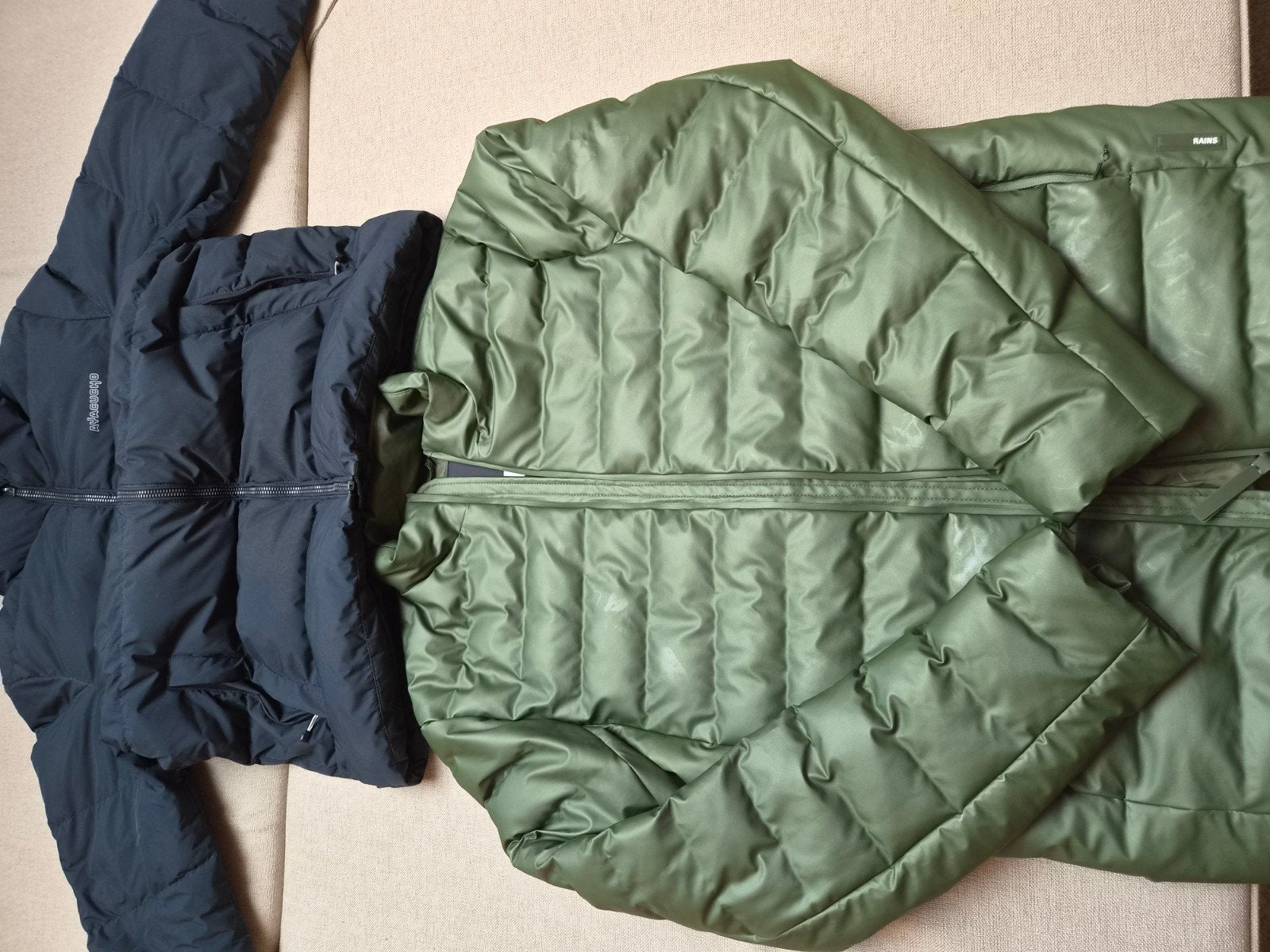 2 jassen,groene nooit gedragen, Kleding | Dames, Jassen | Winter, Ophalen of Verzenden