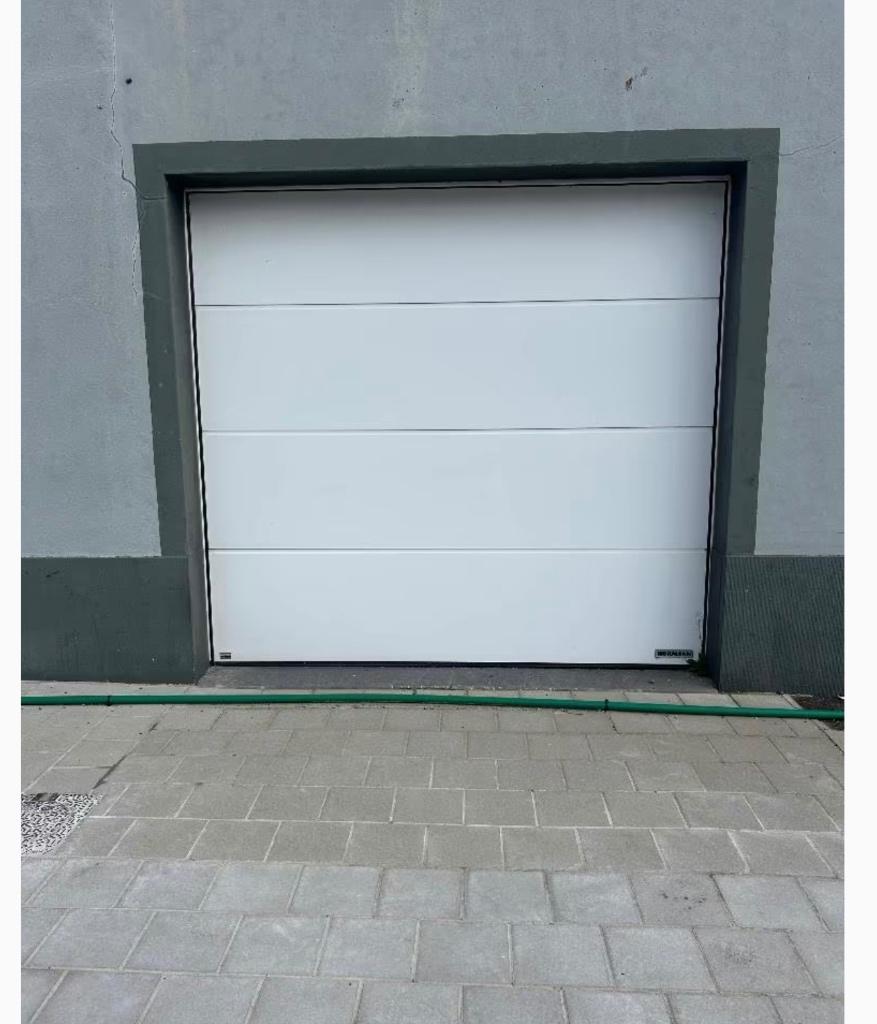 Garagepoort automatisch wit, Doe-het-zelf en Bouw, Ophalen, 120 cm of meer, Garagedeur, Zo goed als nieuw
