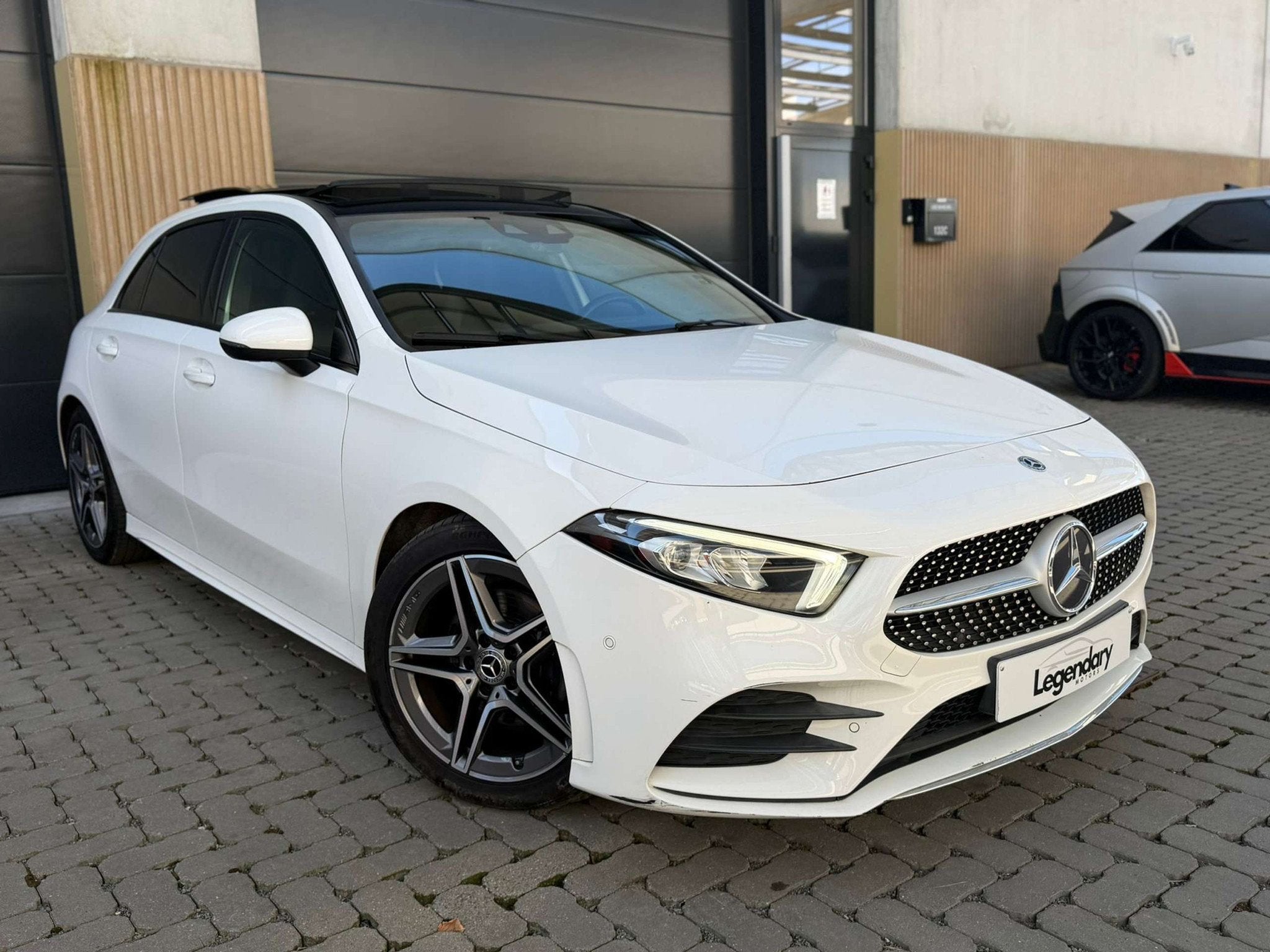 Mercedes-Benz A-Klasse 180 A 180 Business Solution AMG (EU6d, Auto's, Gebruikt, 4 cilinders, 136 pk, Wit