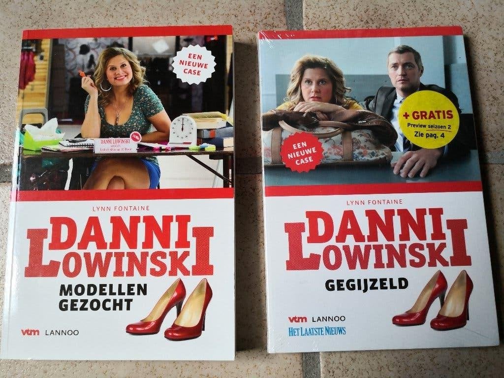 Boeken VTM serie danni lowinski uit te kiezen, Ophalen
