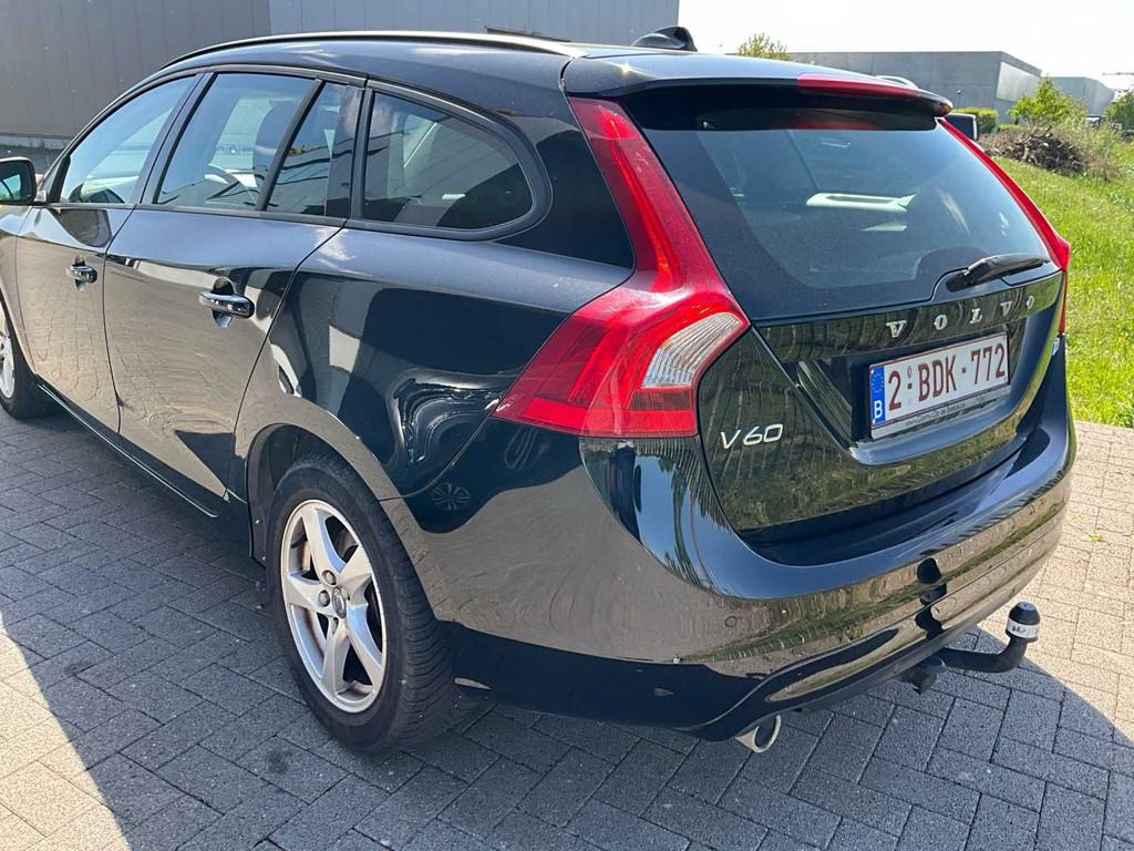 Volvo V60 break 2016 - parfaitement entretenu et richement, Autos, Volvo, Achat, Euro 6, Entreprise, Boîte manuelle