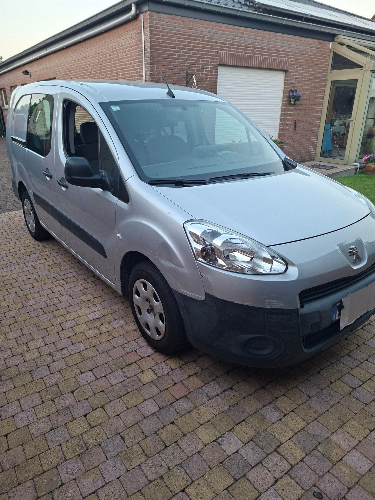 Peugeot partner lichte vracht, Autos, Boîte manuelle, Noir, 5 portes, Diesel