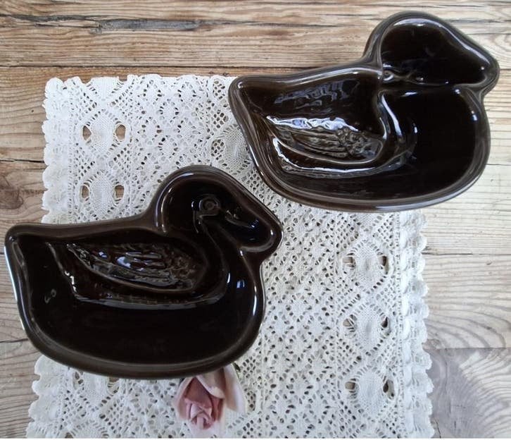 2 x vintage donkerbruine puddingvorm eendje, Antiek en Kunst, Ophalen of Verzenden
