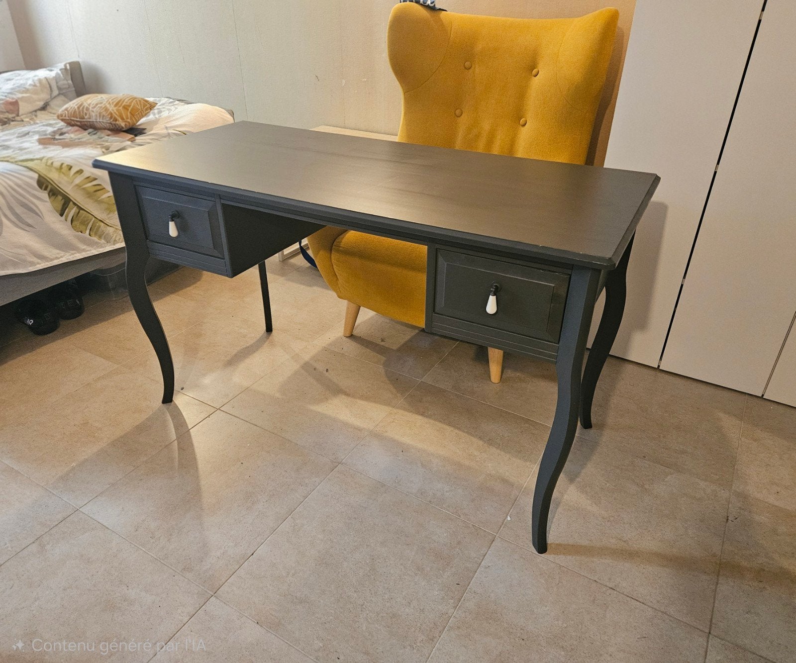 Bureau Ikea Edland, Enlèvement, IKEA