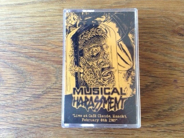 muziekcassette musical harassment, Cd's en Dvd's, Cassettebandjes, Ophalen of Verzenden, Overige genres, 1 bandje, Origineel