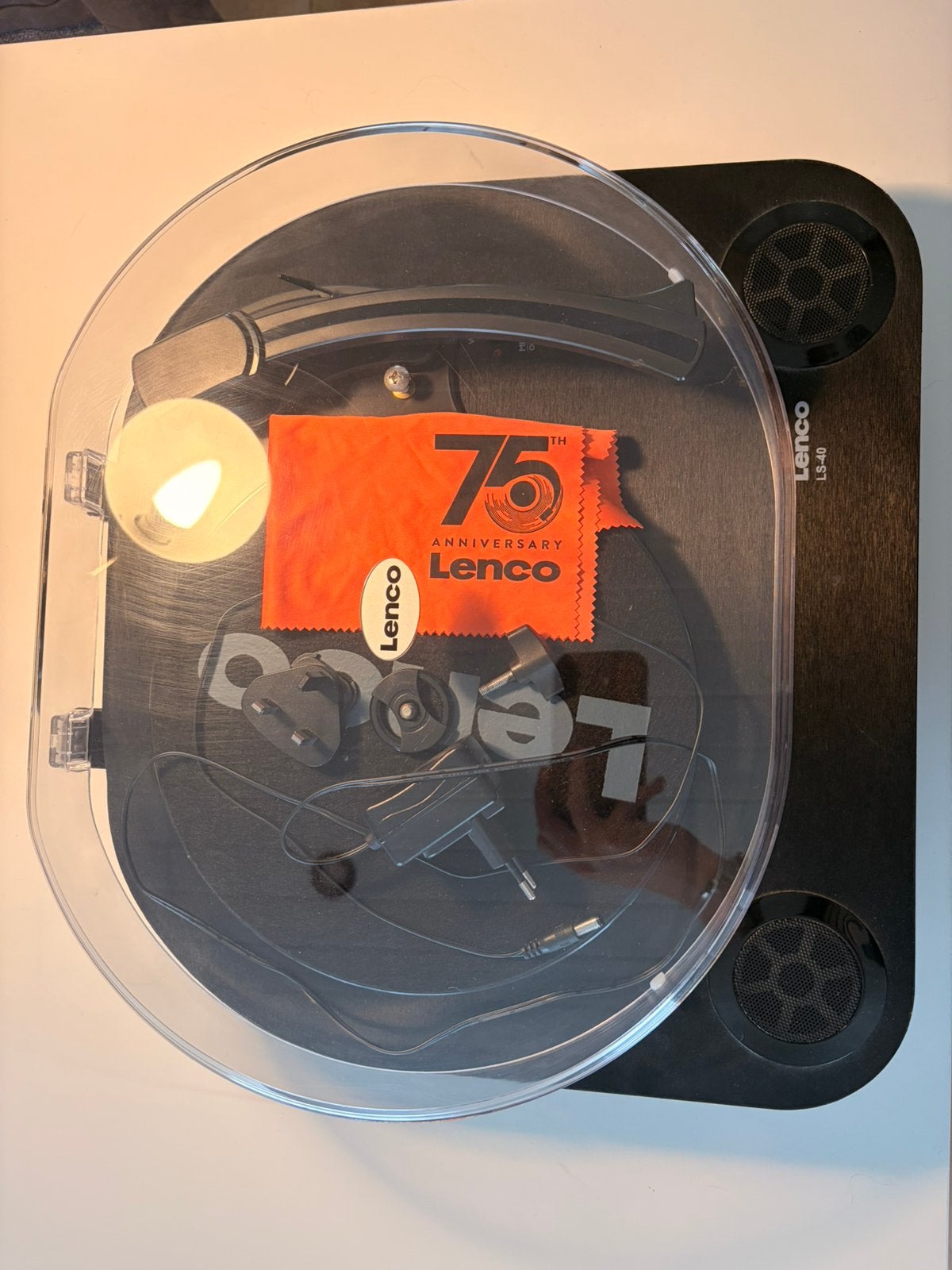 Tourne disque Lenco LS-40 75eme edition, Ophalen