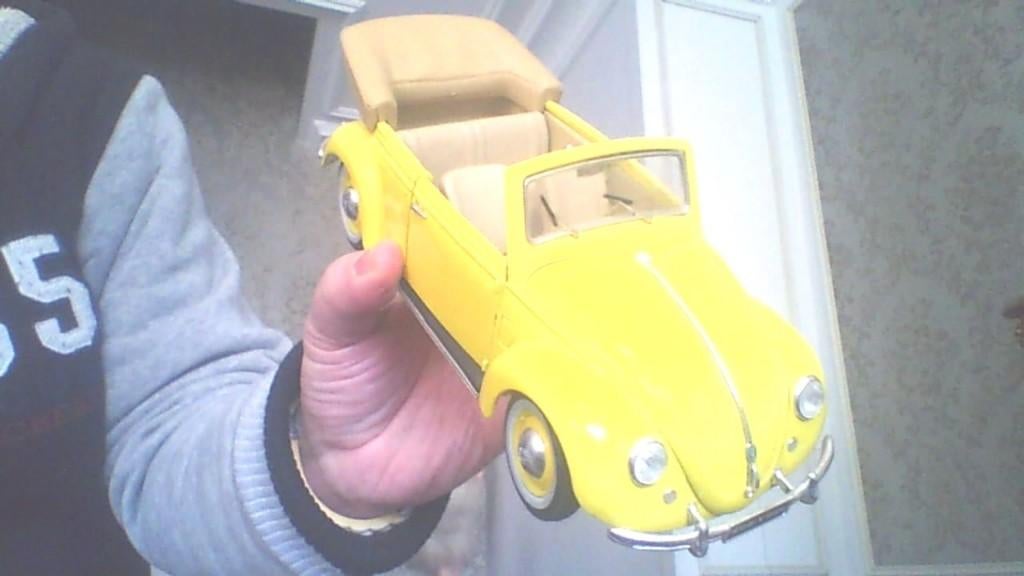 Coccinelle échelle 1/18 (maisto ), Enlèvement