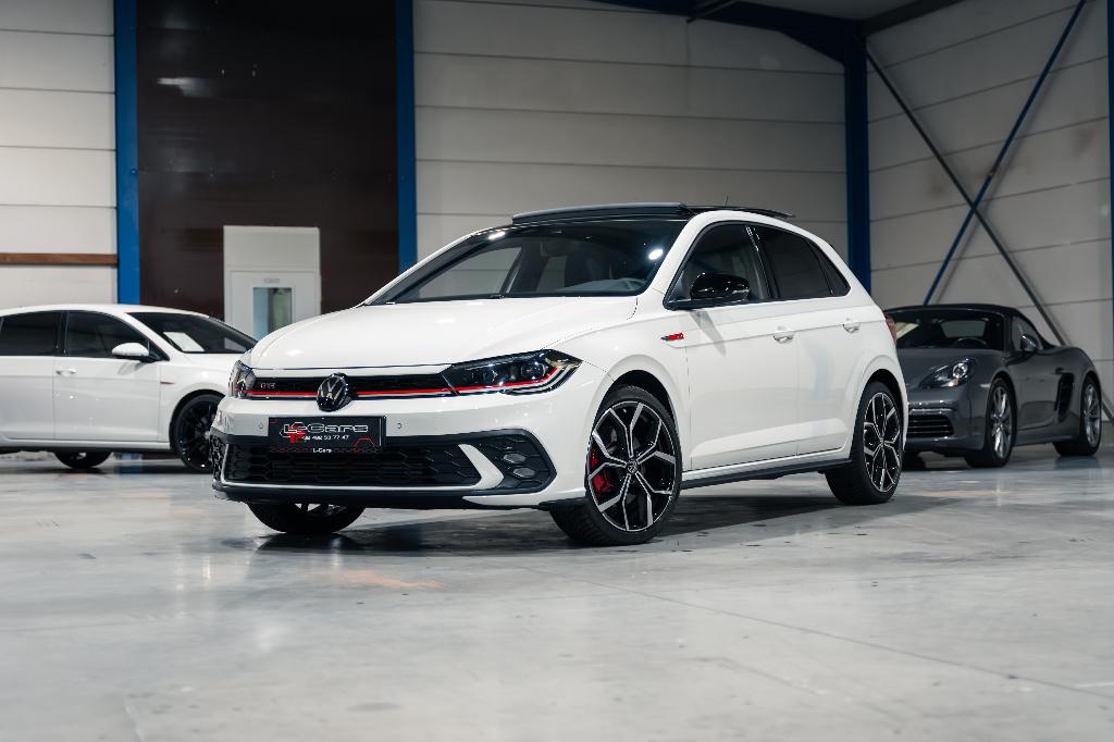 Volkswagen Polo GTI 2.0 TSI DSG IQLED Beats audi Pano dak, Auto's, Volkswagen, Stof, 4 cilinders, 5 deurs, Polo