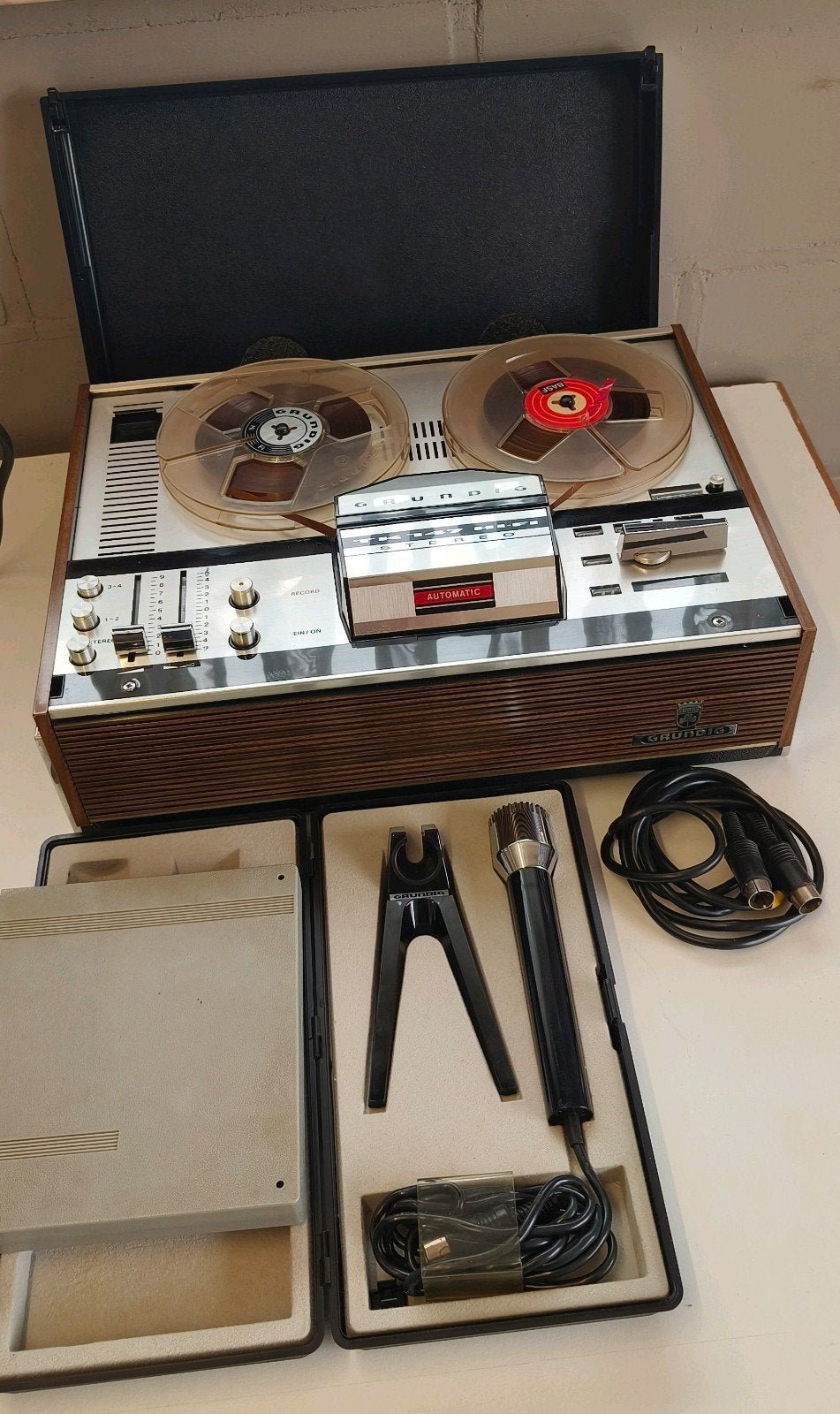 Magnétophone stéréo hi-fi GRUNDIG TK-147 avec microphone, Enlèvement ou Envoi, Magnétophone