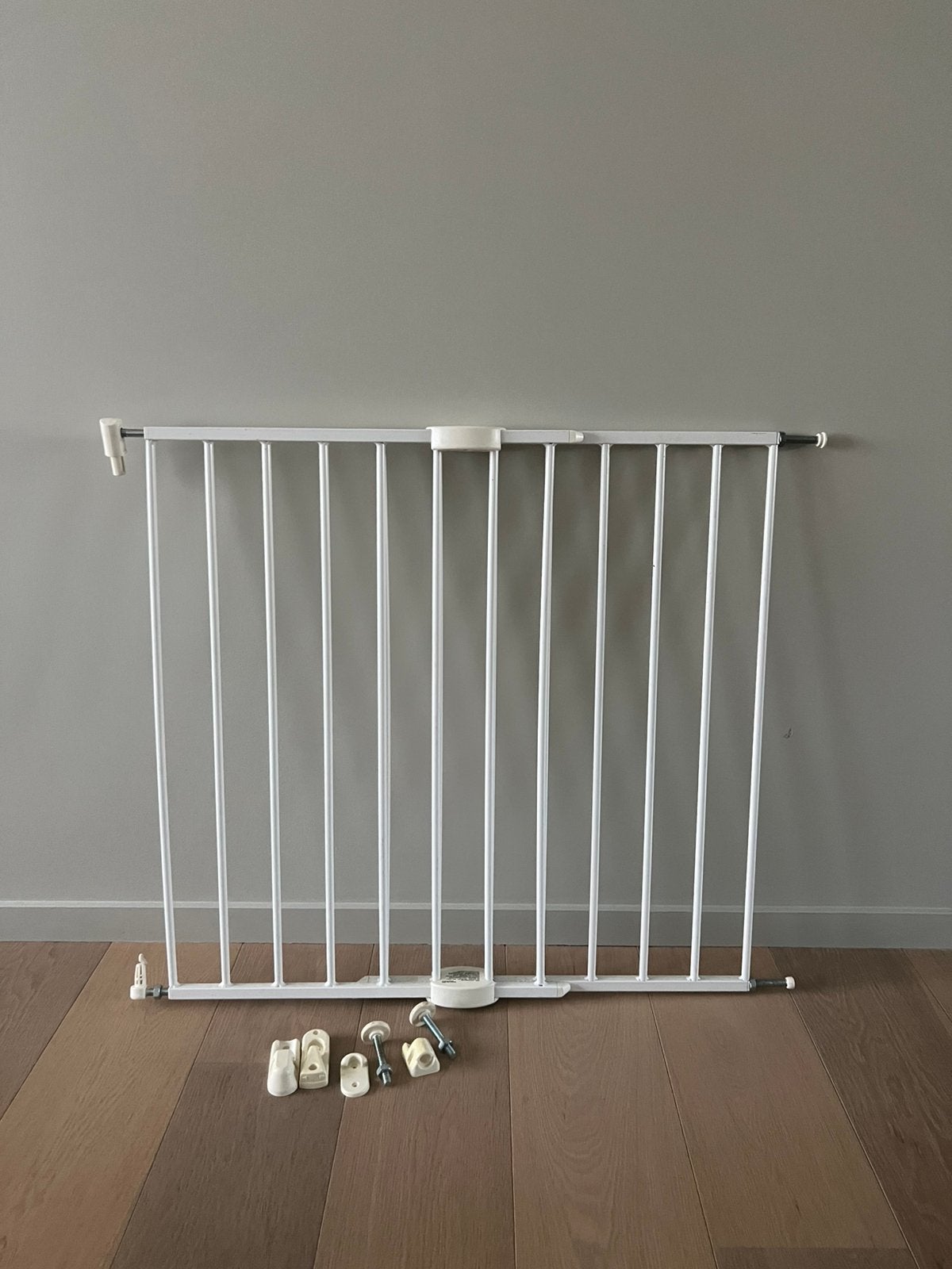 Porte d'escalier métallique blanche LDM en excellent état, Enfants & Bébés, Enlèvement, Comme neuf