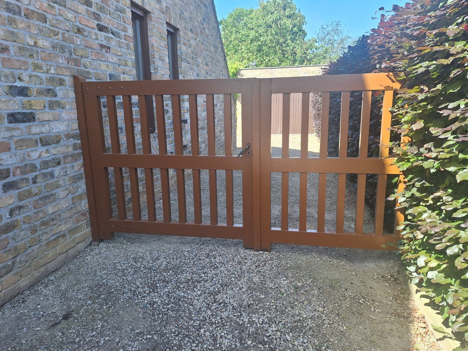 Dubbele hardhouten poort, Tuin en Terras, Ophalen, Gebruikt, 100 tot 150 cm, Hout