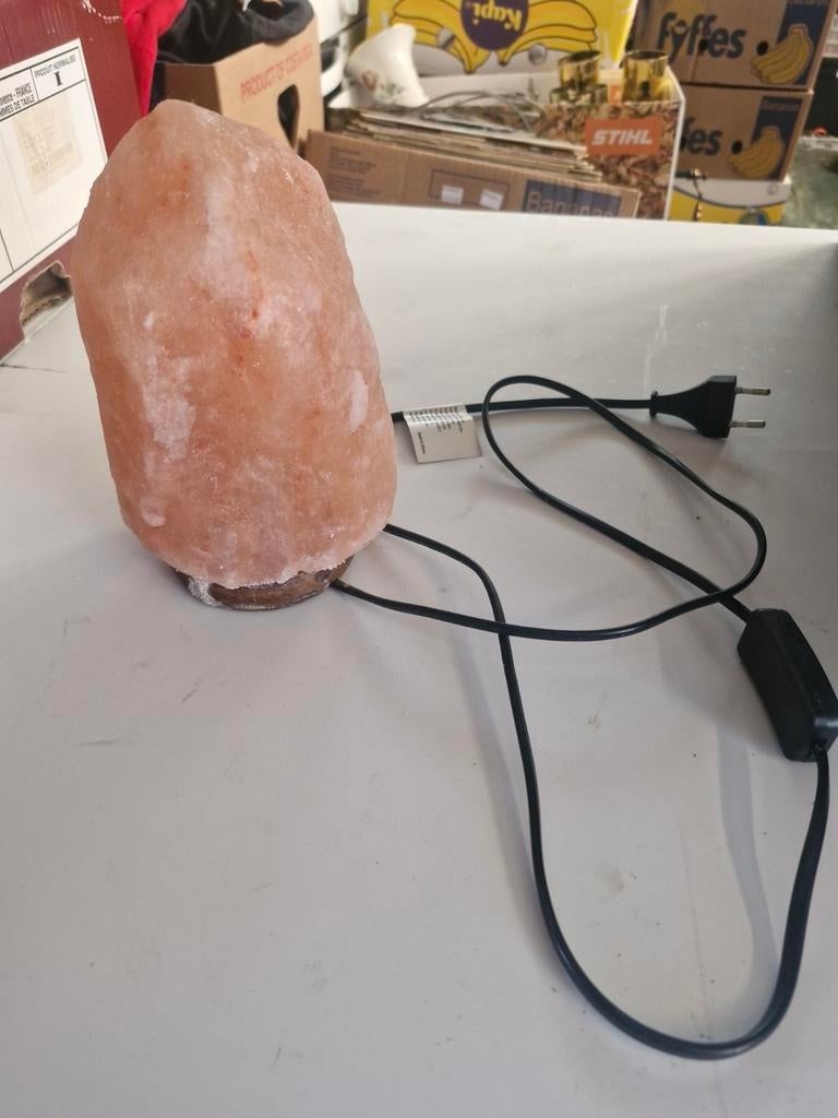 Himalaya zoutlamp met stekker en knop werkt nog, Ophalen