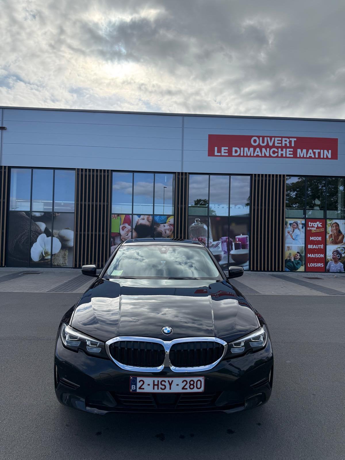Bmw 318, Autos, Achat, Assistance au freinage d'urgence, Euro 6, Carnet d'entretien