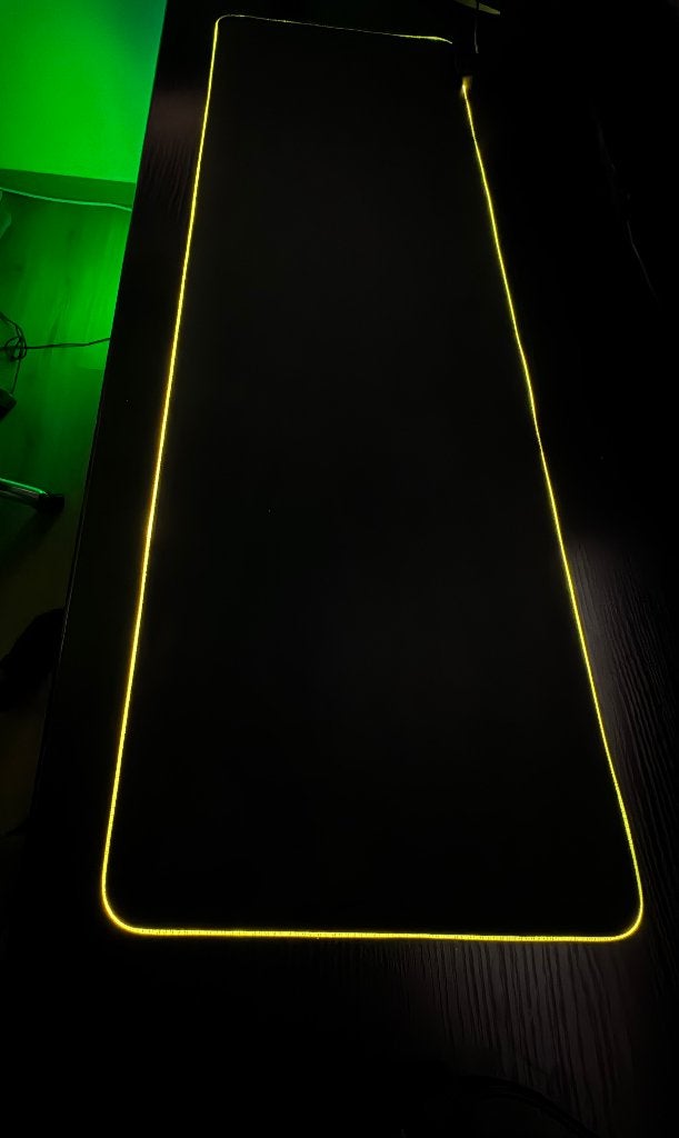 Razer Goliathus Extended Chroma Muismat, Computers en Software, Muismatten, Ophalen of Verzenden, Gaming muismat, Zo goed als nieuw