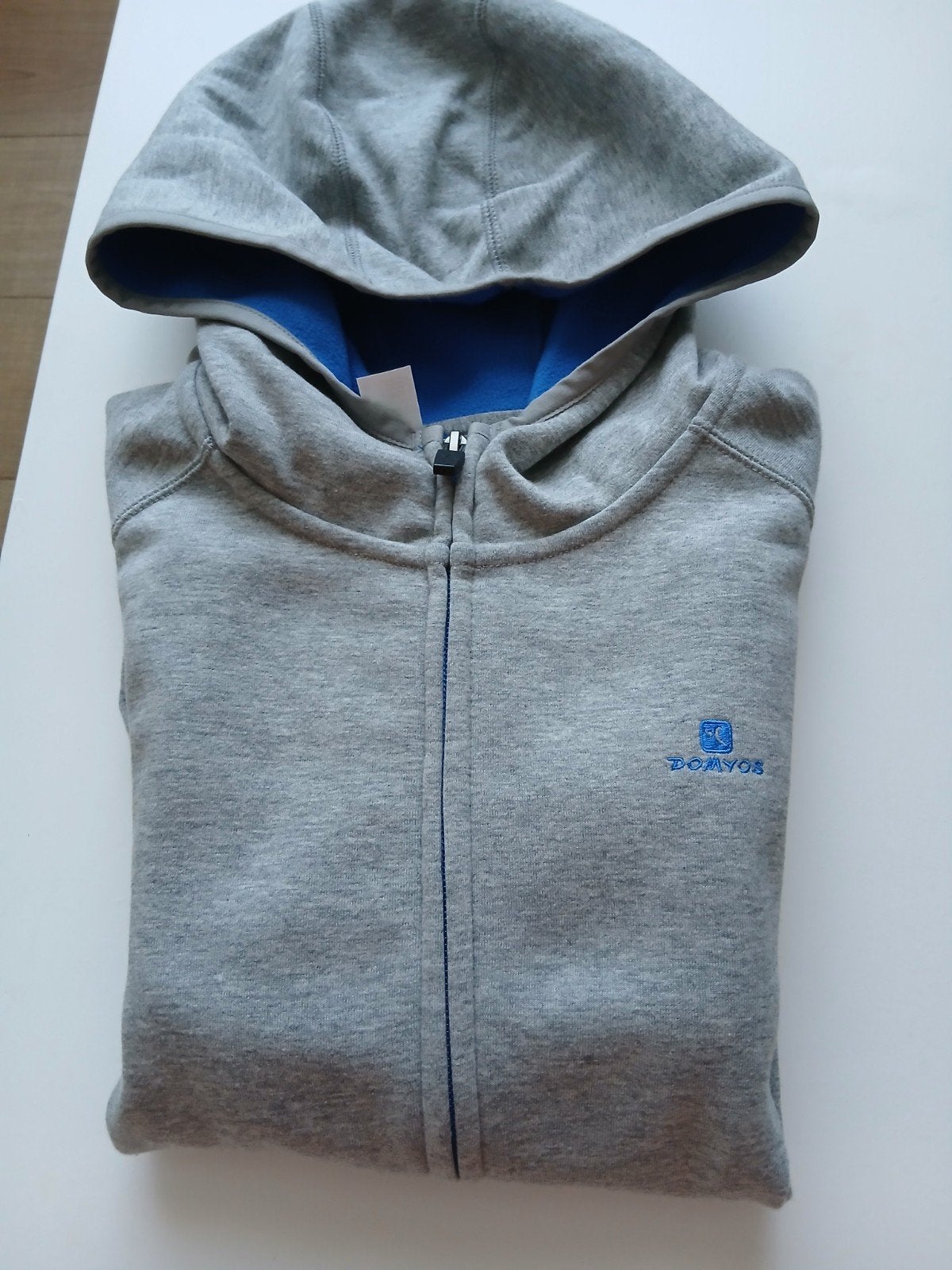 Grijs gilet nieuwe Mt 12j, Kinderen en Baby's, Kinderkleding | Maat 152, Ophalen