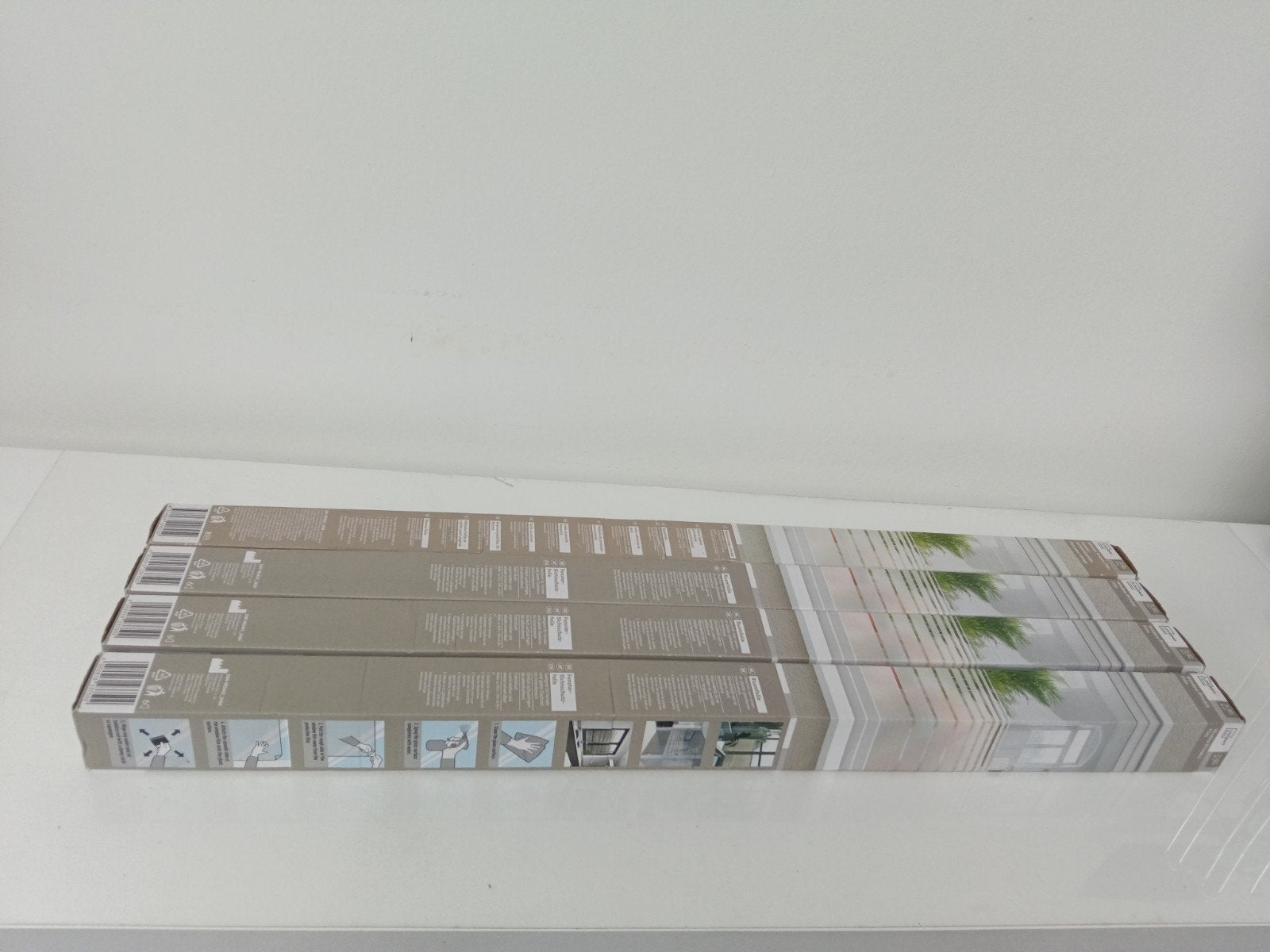 €15 voor 4 nieuwe rollen raamfolie. Gestreept., Enlèvement ou Envoi