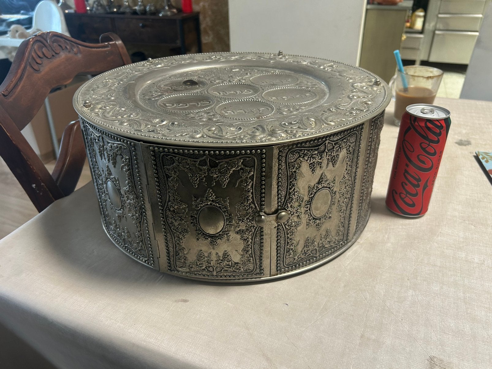Boîte à Matsot vintage Karshi plateau–Judaïca – Années 70/80, Ophalen, Gebruikt