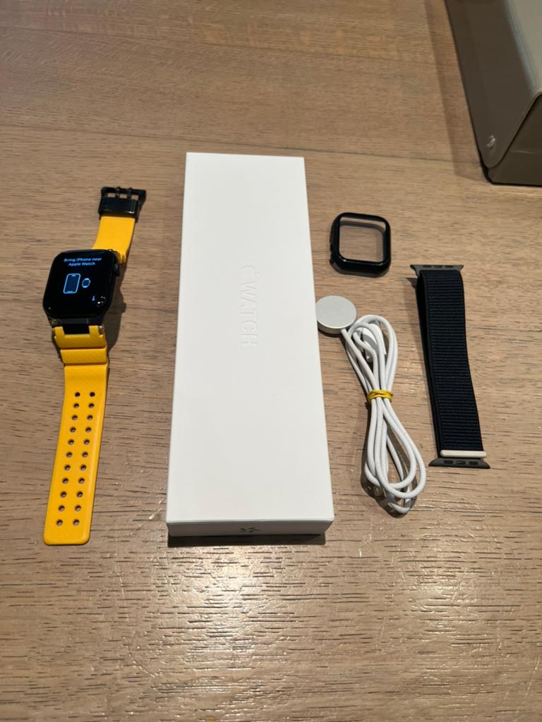 Apple watch 9 45mm, Handtassen en Accessoires, Smartwatches, Ophalen, Zo goed als nieuw
