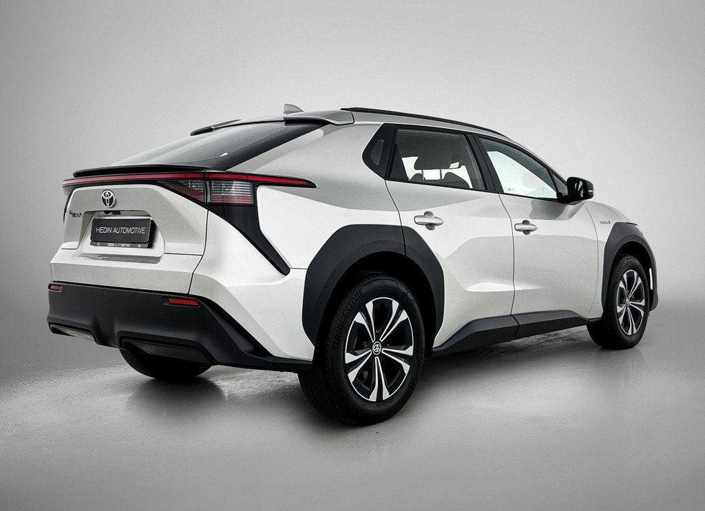 Toyota bZ4X 71.4 kWh 2WD Dynamic | Achteruitrijcamera | Navi, Autos, Toyota, 750 kg, Autres couleurs, 5 portes, 5 places