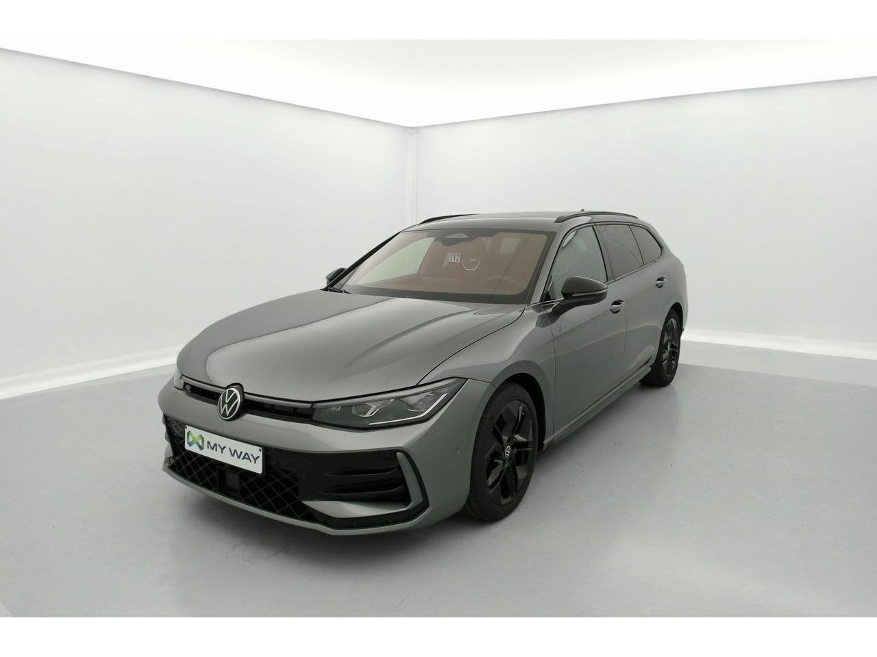 Volkswagen Passat SW Passat Variant 1.5 eTSI R-Line Business, Autos, Argent ou Gris, Achat, 129 g/km, Ordinateur de bord