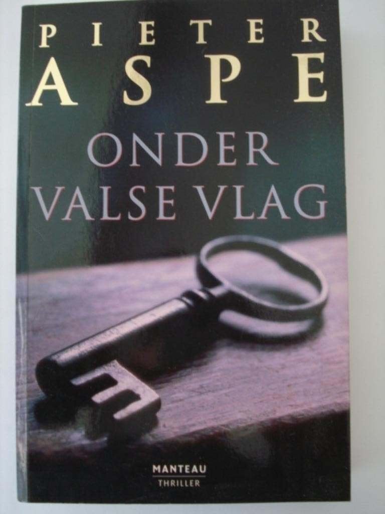 22OZ. Pieter Aspe Onder valse vlag Manteau Thriller, Livres, Policiers, Pieter Aspe, Envoi, Adaptation télévisée, Comme neuf