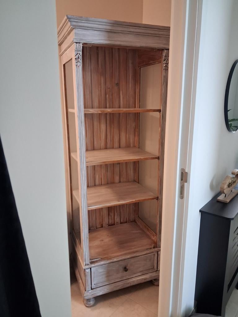 Antieke kast, Ophalen, Glas