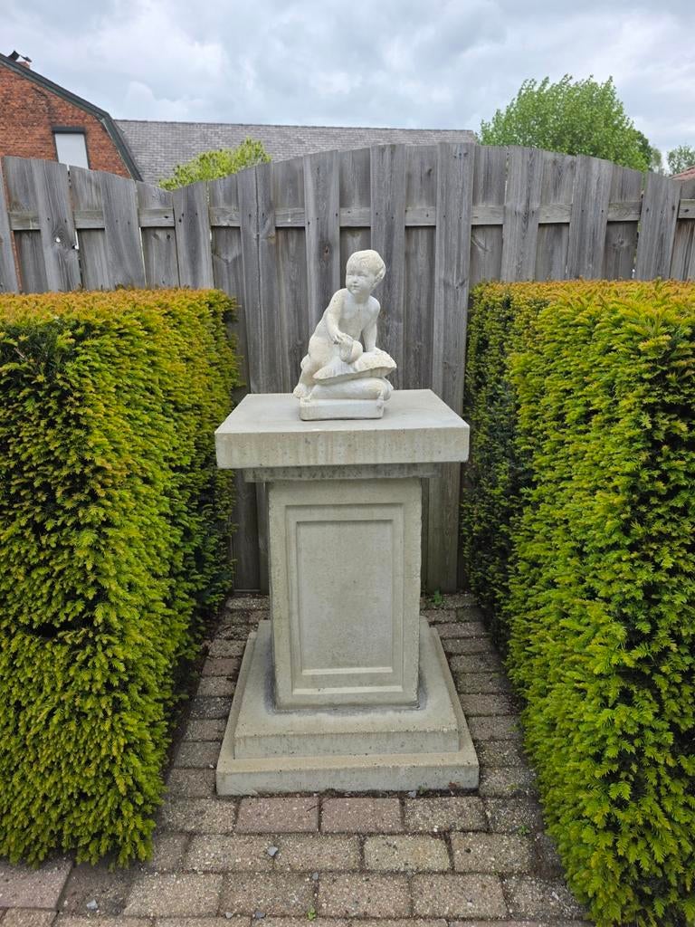 Tuin beeld op zuil, Ophalen