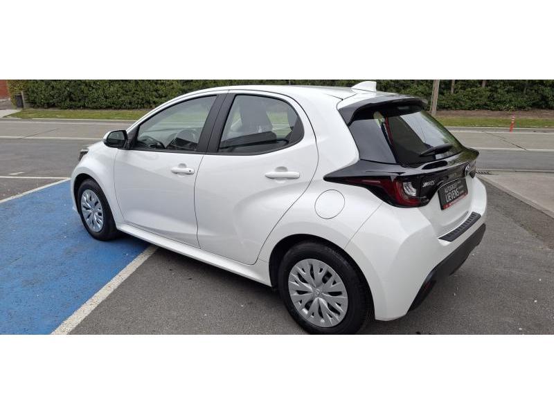 Toyota Yaris 1.5 HYB Dynamic, Auto's, Automaat, 1498 cc, Wit, 5 deurs