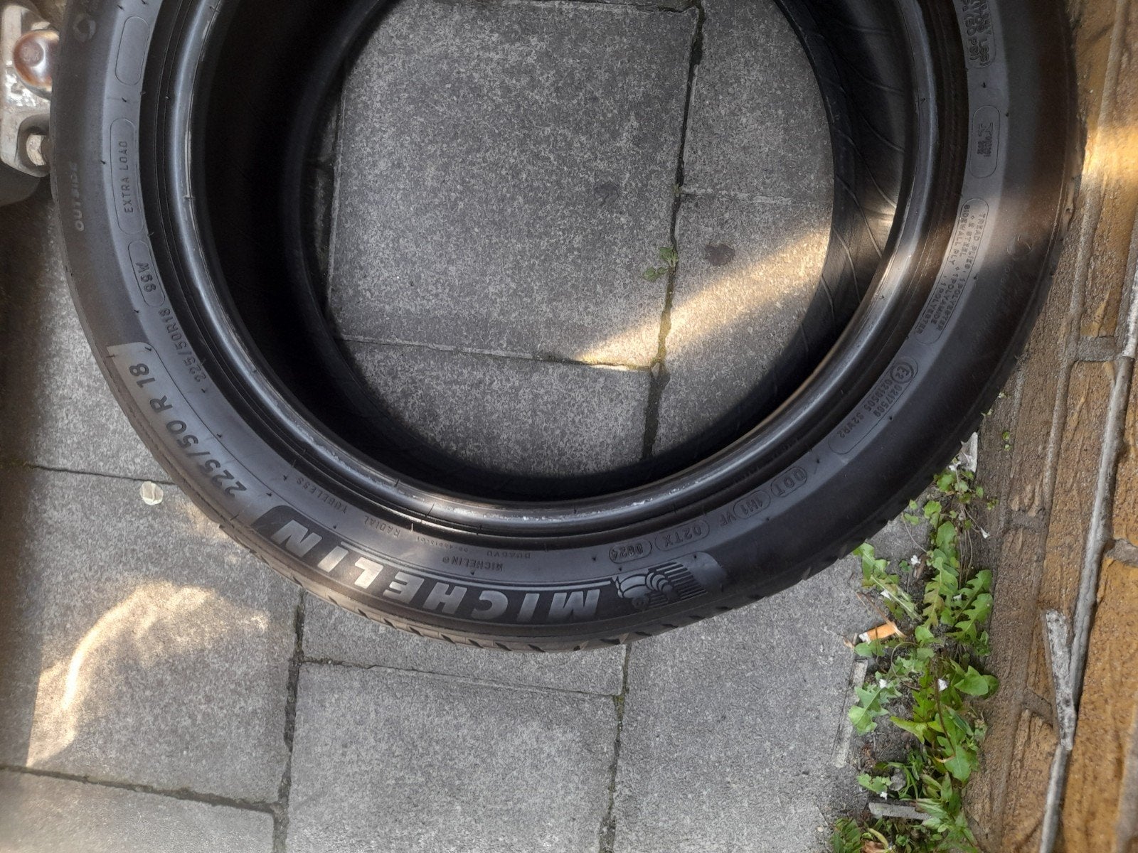 2 beaux pneus 225 50 18 Michelin, Enlèvement