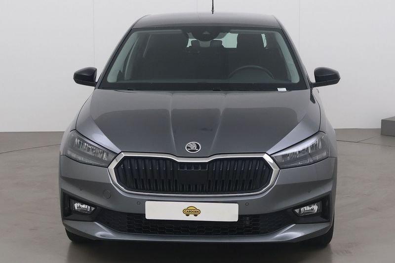 Skoda Fabia 1.0i selection 80, Autos, Euro 6, Entreprise, Capteur de lumière, Noir