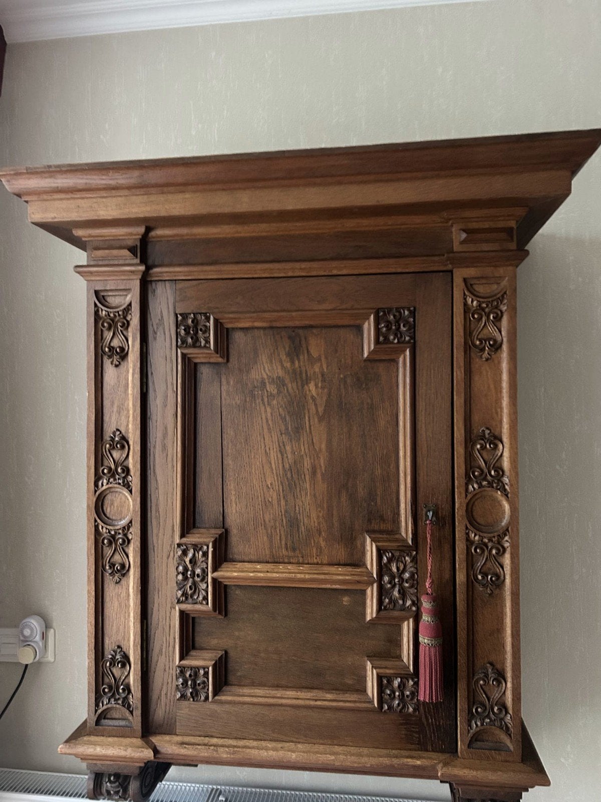 oude antieke wandkast met slot, Antiek en Kunst, Ophalen
