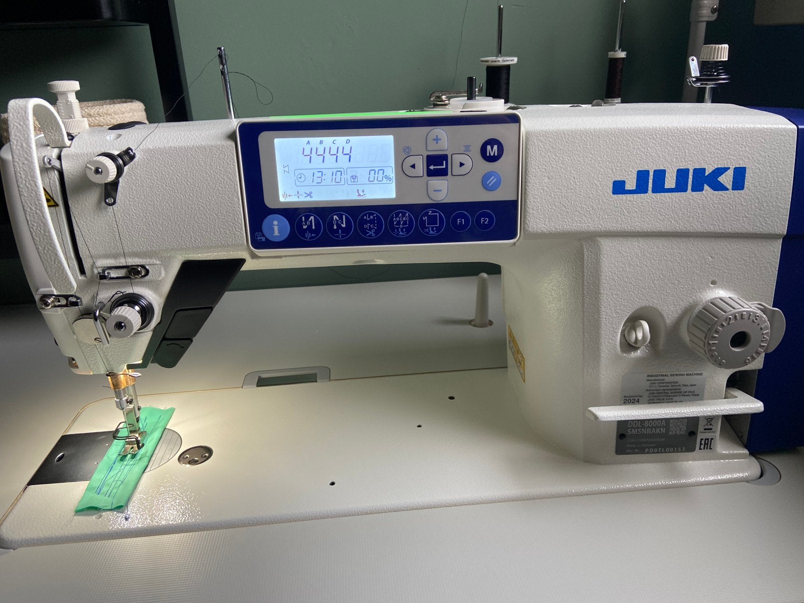JUKI DDL 8000a industriële naaimachine, Enlèvement, Comme neuf, Machine à coudre