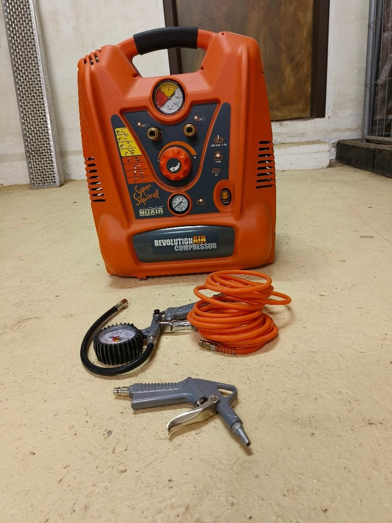Compressor Revolution Air Nuair Super Squirrel, Doe-het-zelf en Bouw, Compressors, Minder dan 25 liter, Ophalen, Zo goed als nieuw