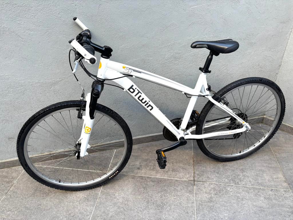 B’twin Rockrider 5.1 mountainbike 26 inch, Fietsen en Brommers, Ophalen, Zo goed als nieuw