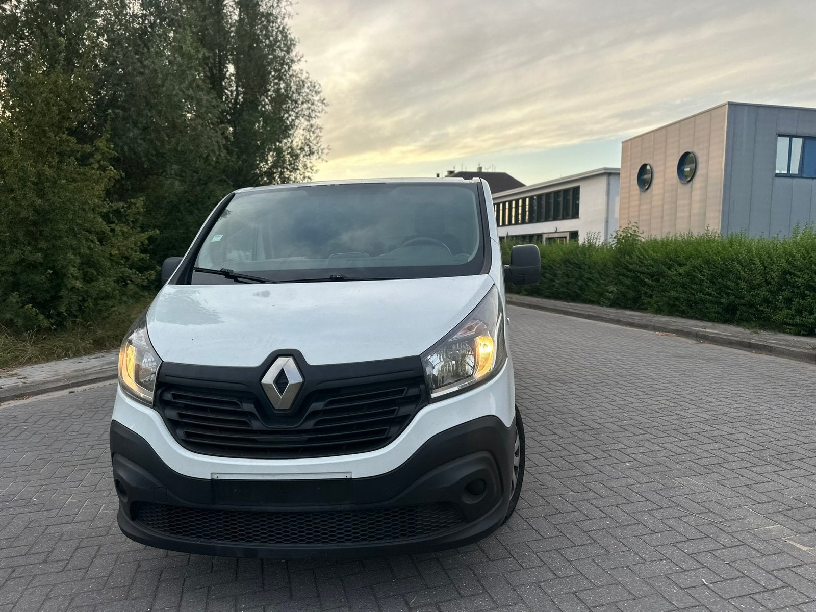 Renault Trafic Utilitaire 2017*Euro6B* 310.000km*A/C*3P*Navi, Euro 6, 4 cilinders, Bedrijf, Diesel