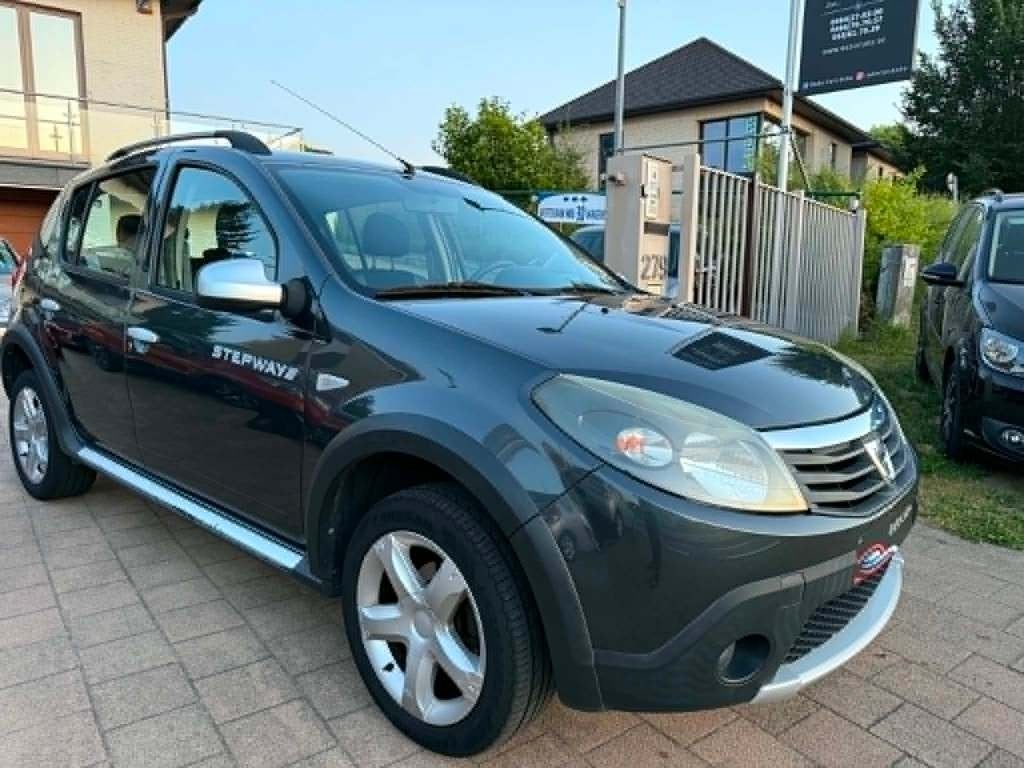 Dacia Sandero 1.5 dci à partir de 2012, Autos, Dacia, 121 g/km, Euro 5, Achat, Entreprise