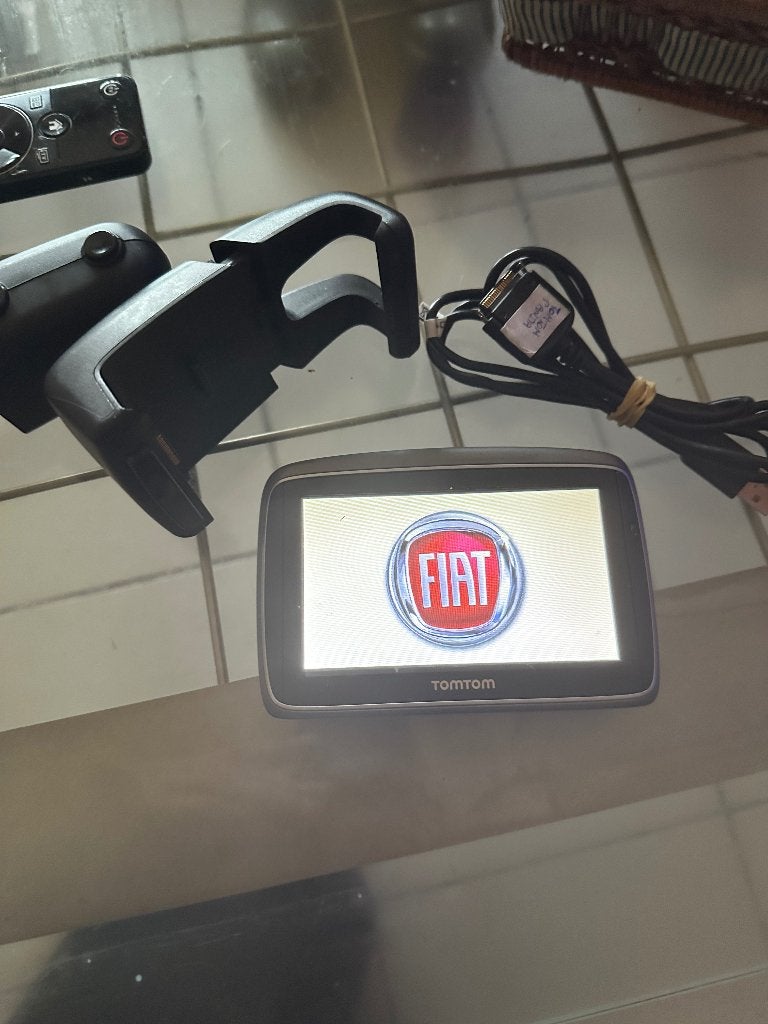tomtom blue&me alfa lancia fiat, Auto diversen, Autonavigatie, Ophalen, Zo goed als nieuw